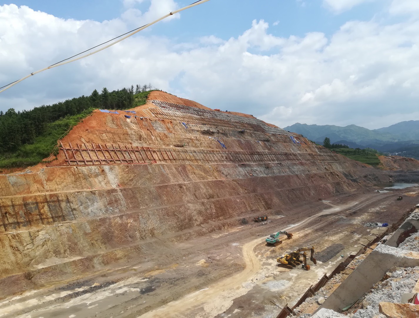 銅仁市松桃至玉屏城際快速道路 建設(shè)項(xiàng)目-高邊坡專項(xiàng)設(shè)計